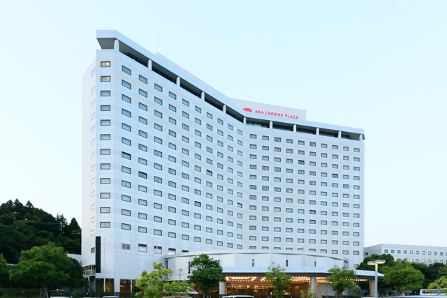 ANAクラウンプラザホテル成田 — 成田市大山 · 成田空港を望むホテル外観