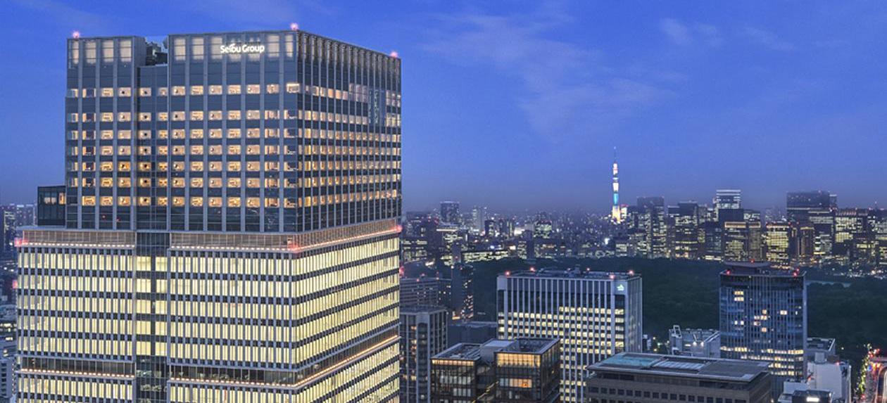 ザ・プリンスギャラリー 東京紀尾井町 — 東京・千代田区 · 屋根付き車寄せで雨でも濡れずに玄関まで歩ける家族向けの宿