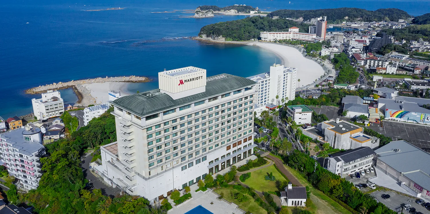 南紀白浜マリオットホテル — 和歌山・白浜 · 太平洋を望む高台のオーシャンビューリゾート