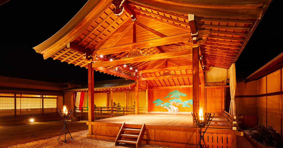 道後温泉 大和屋本店 — 愛媛・道後温泉 · 能舞台を備えた純和風の温泉旅館
