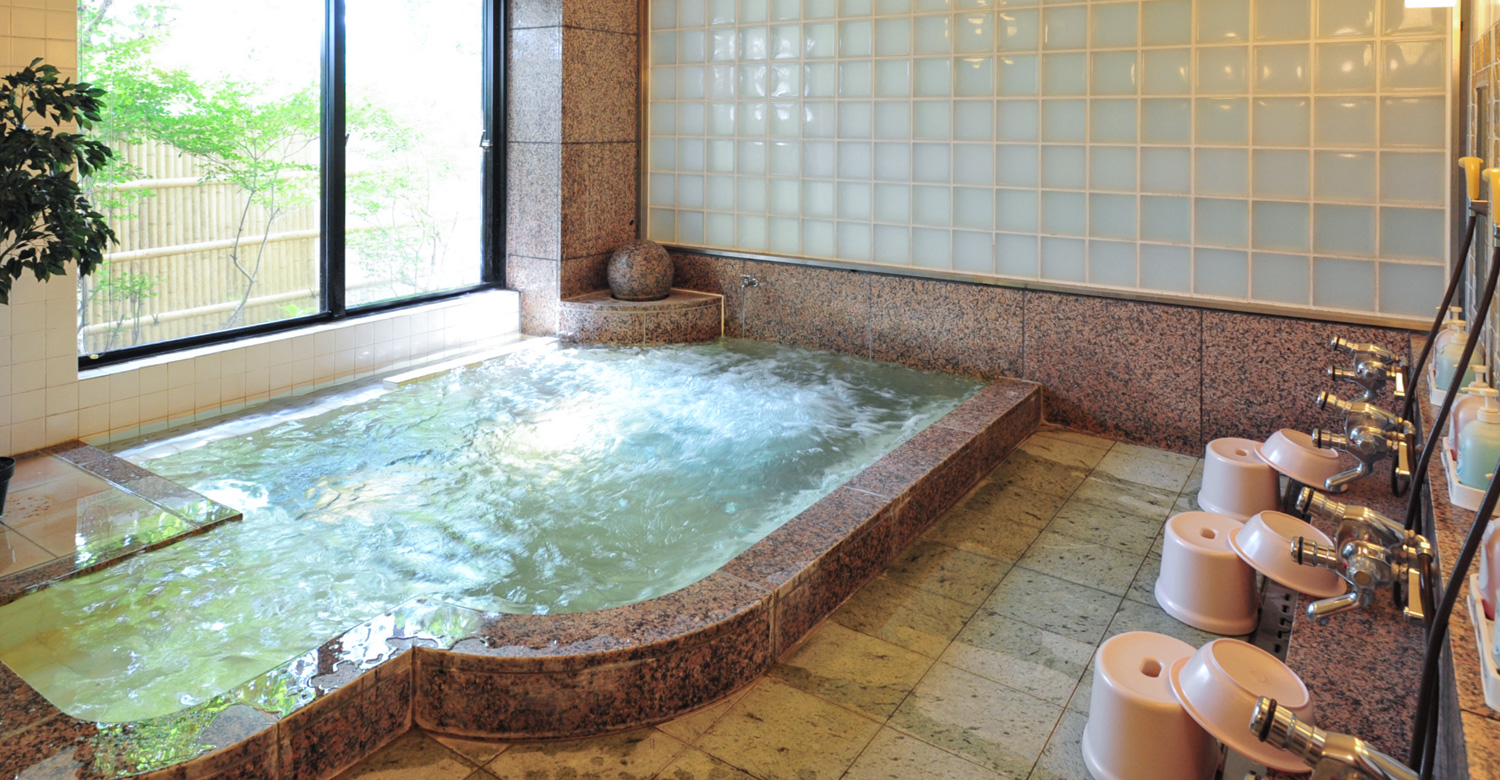 栂池高原 ホテルベルハート — 栂池高原 · 栂池ゴンドラ「イヴ」至近、栂池自然園の入口に近い宿