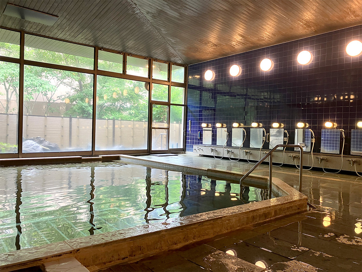 鬼怒川ロイヤルホテル — 鬼怒川温泉 · 駅徒歩 2 分、伊東園系の 115 室温泉ホテル