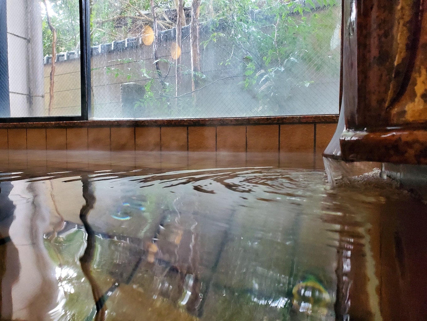 氷見温泉郷 民宿すがた — 温泉「幸慶の湯」 · 加水なし源泉掛け流し