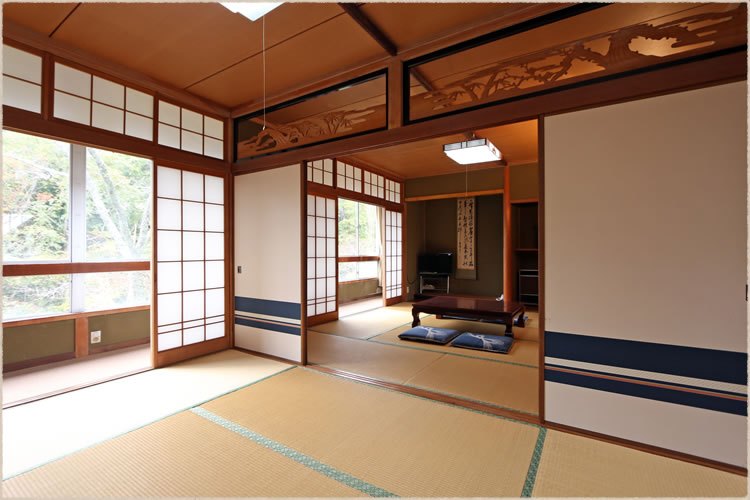 むさしや旅館 — 真庭市蒜山中福田 · 続き間のある広々とした和室