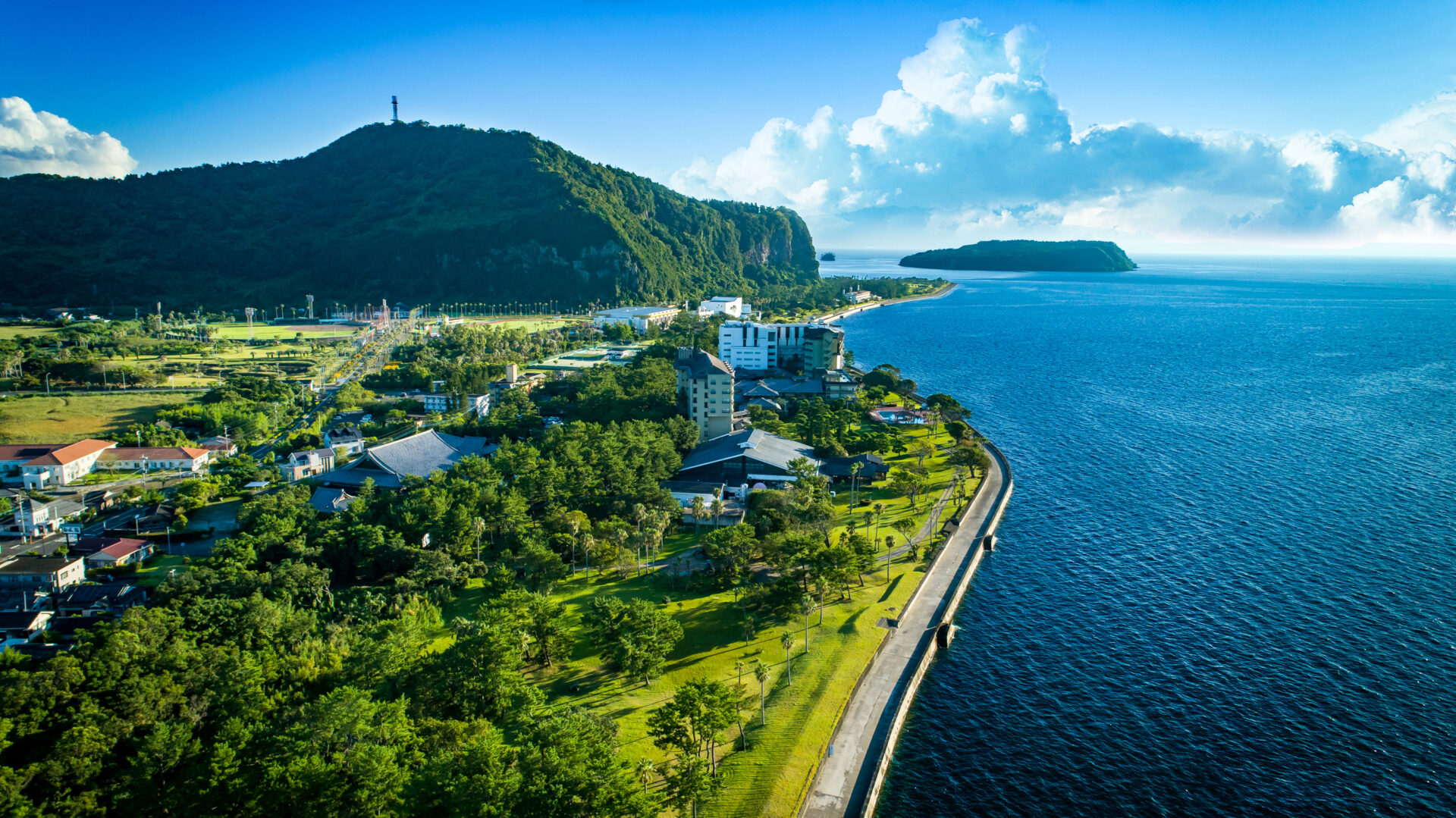 指宿白水館 — 鹿児島・指宿温泉 · 敷地内海辺の元湯砂むし、大浴場元禄風呂