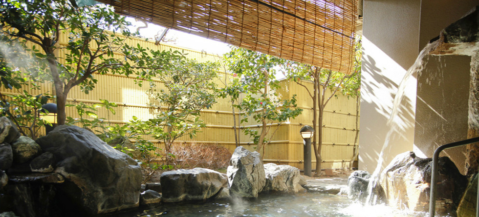 丹後・食の宿 みのり旅館 — 京都府京丹後市網野町夕日ヶ浦 · 日本海に面する料理旅館