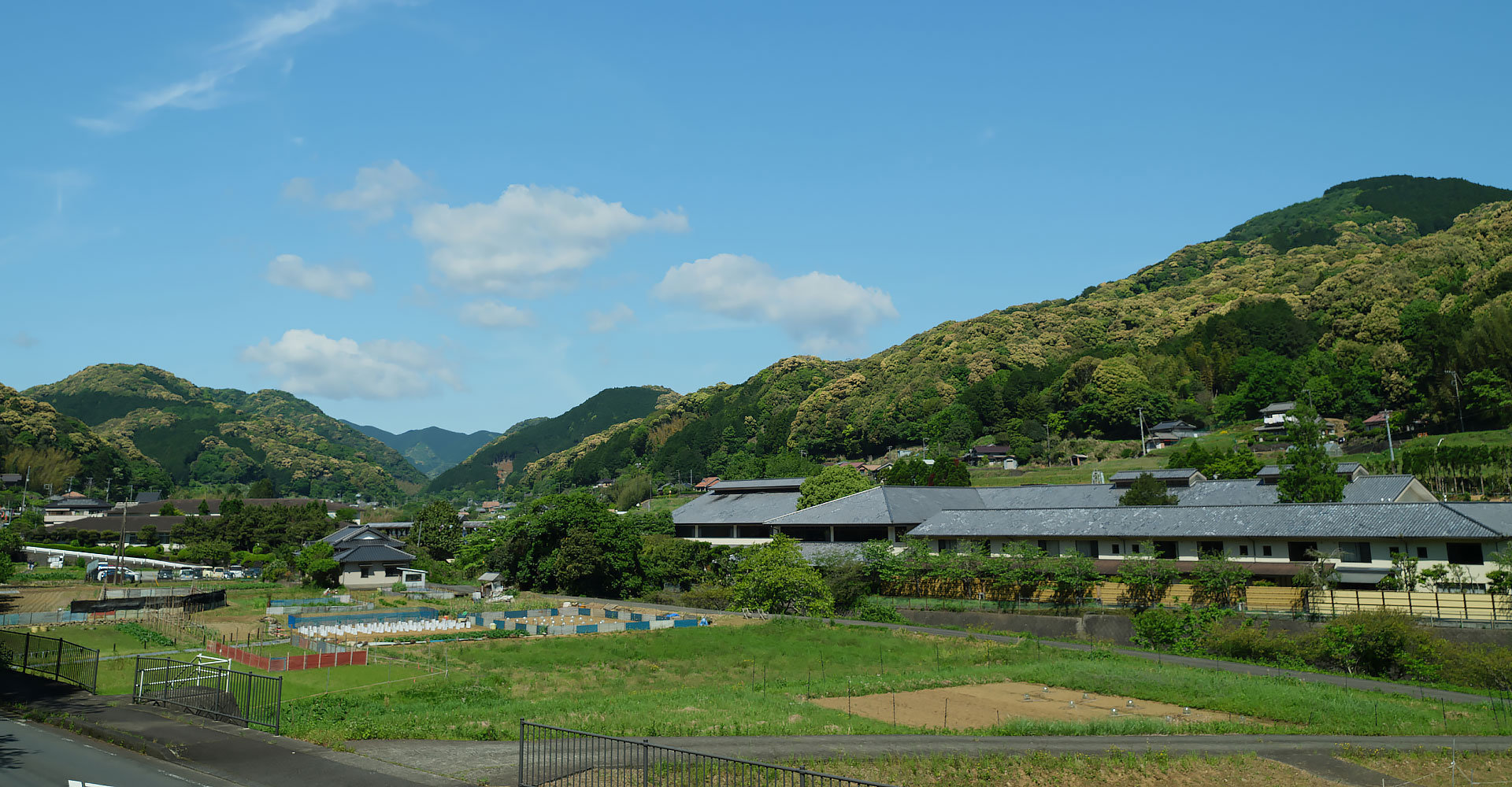 里山の別邸 下田セントラルホテル — 静岡・下田市相玉 · 天城山系里山の別邸型温泉旅館