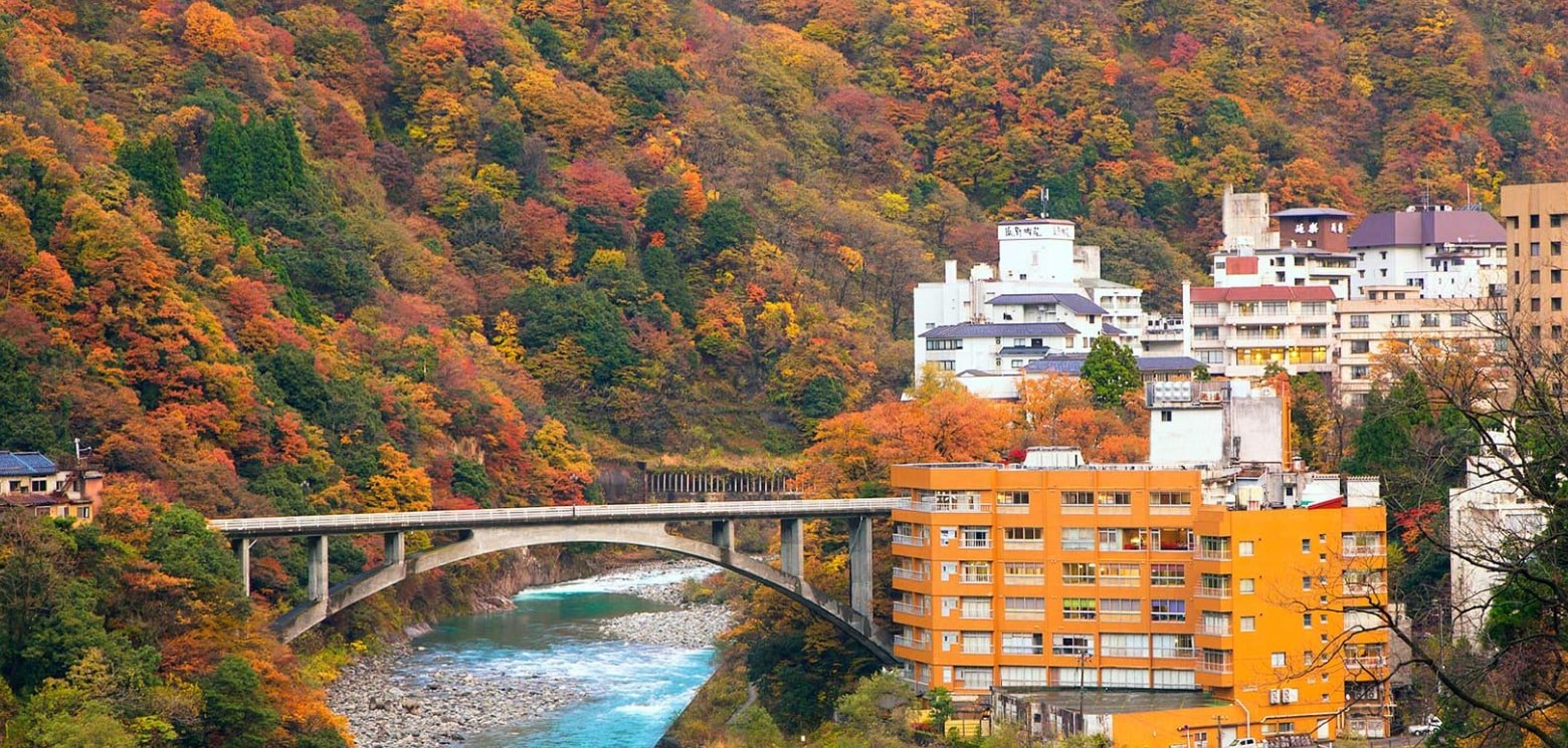 黒部・宇奈月温泉 ホテル桃源 — 富山・黒部 · 源泉掛け流しの弱アルカリ性単純温泉と貸切露天