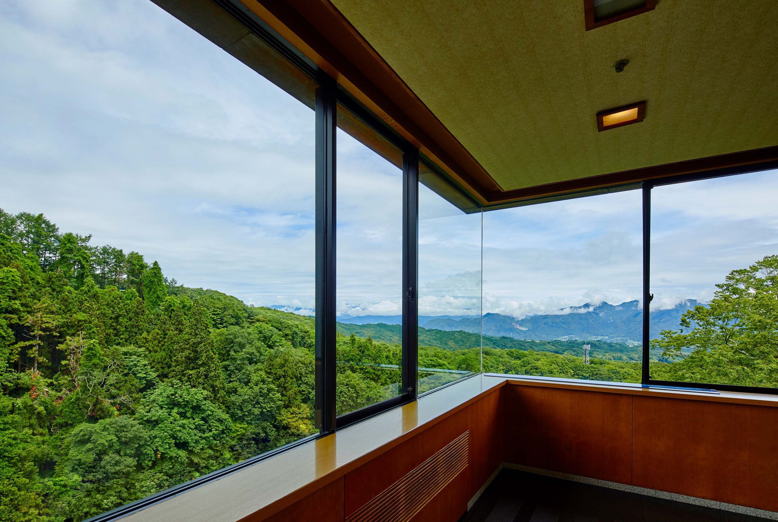 伊香保温泉 福一 — 群馬・伊香保 · 石段街最上段の老舗温泉旅館、貸切風呂は予約制3種