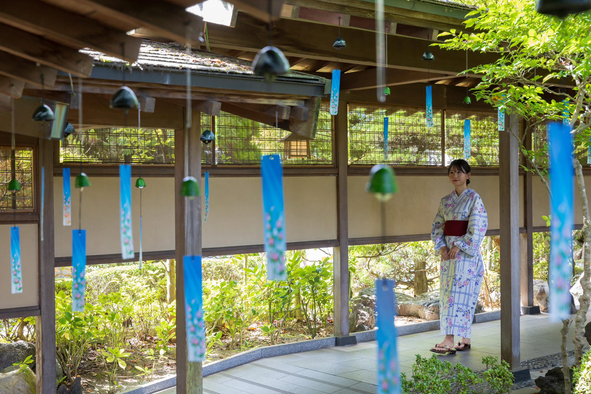 富士山温泉 ホテル鐘山苑 — 山梨・富士吉田市 · 2万坪の日本庭園を擁する126室規模の家族向け温泉旅館