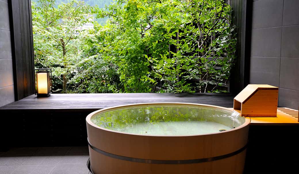 下呂温泉 小川屋 — 岐阜県下呂市湯之島 · 別館ゆらぎの檜の貸切風呂（館内に貸切風呂9か所）