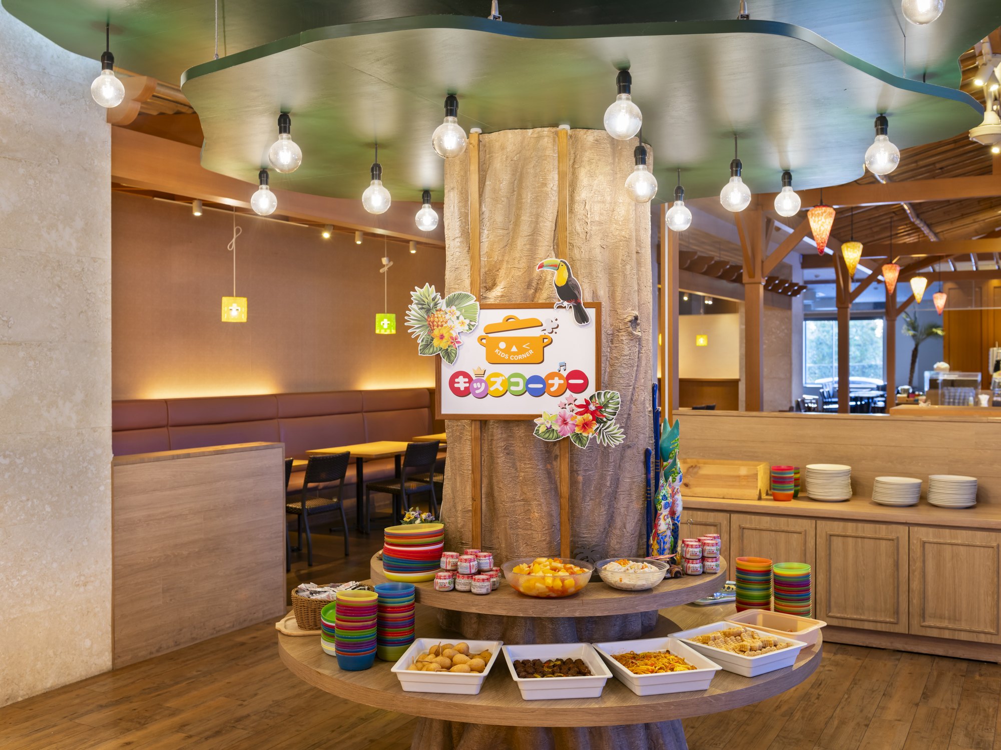 三井ガーデンホテルプラナ東京ベイ — 浦安市日の出 · 朝食会場プラナスタイルの子ども用ビュッフェコーナー