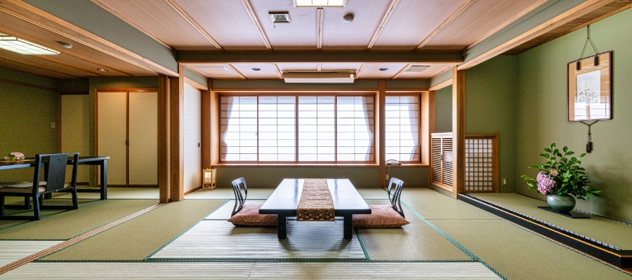 椿の宿 吉田や — 村上市瀬波温泉 · 数寄屋造りの二間続きの和室